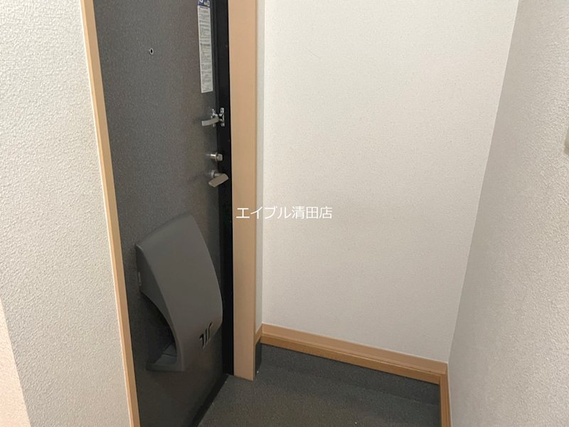 ディアス里塚A 玄関