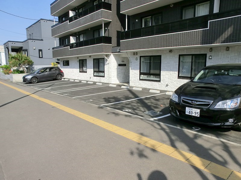 アクアトピア福住 駐車場