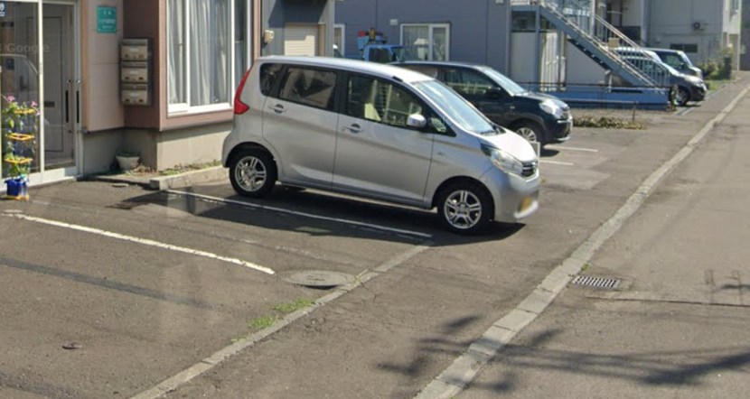 グルーシャ壱番館 駐車場
