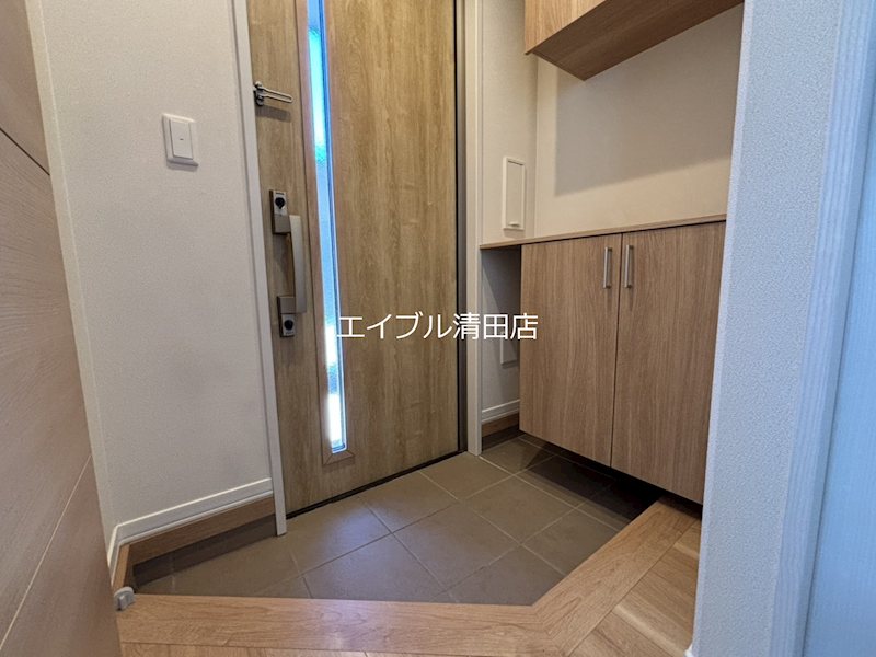 平岡2条2丁目貸家 玄関