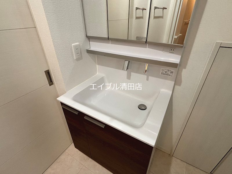 平岡2条2丁目貸家 洗面所