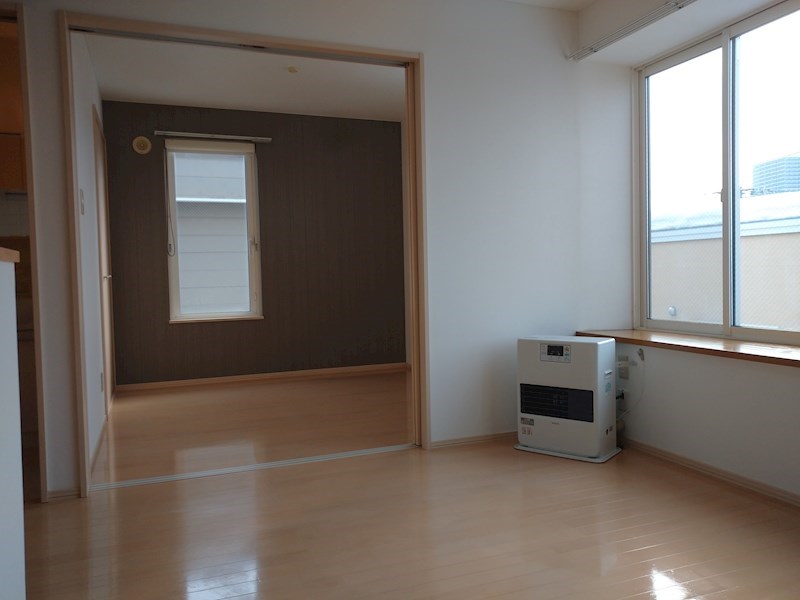 北海道札幌市東区北八条東１４丁目 リビング