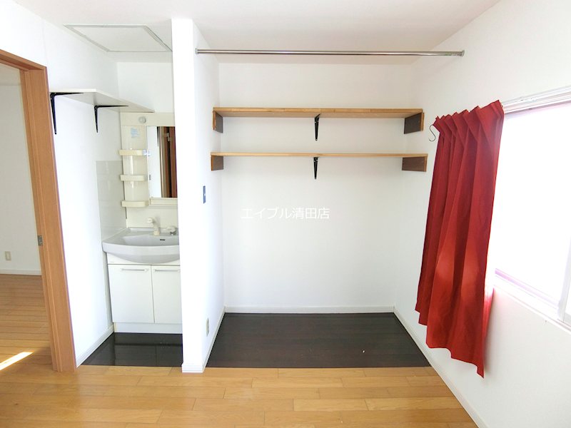 南沢6-2戸建 収納