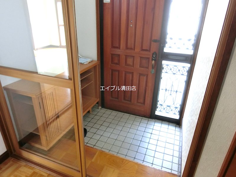南沢6条3丁目戸建 玄関