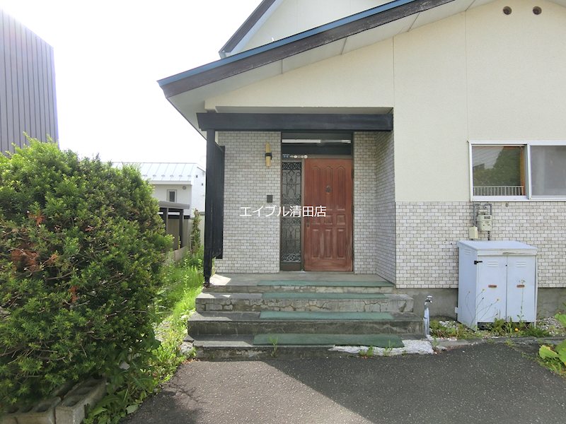 南沢6条3丁目戸建 エントランス