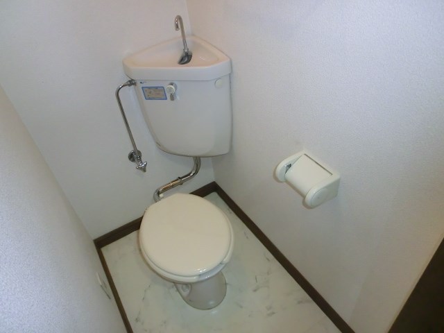 カルチェラタン トイレ