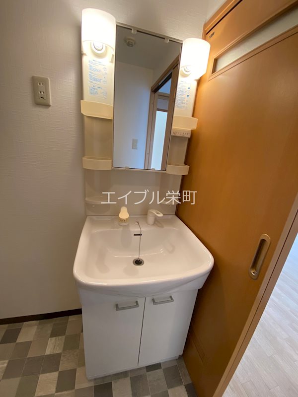 オーパ 洗面所