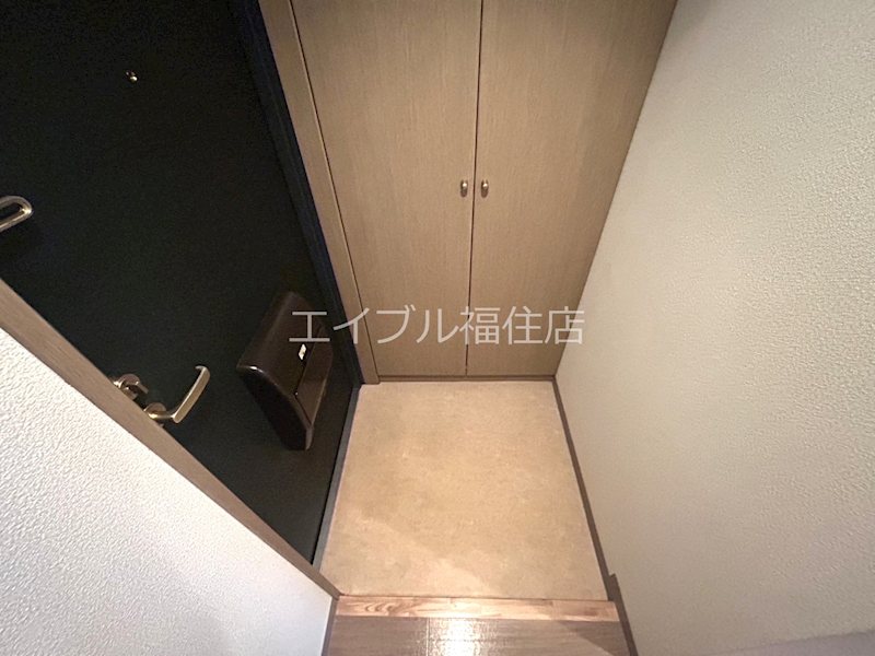 ティアラリヴァーサイド福住 玄関