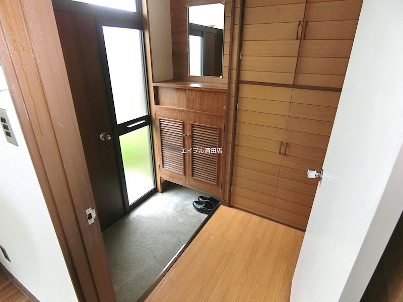 南沢6条2丁目10-12貸家 玄関