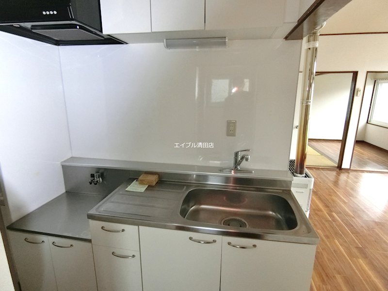 南沢6条2丁目10-12貸家 キッチン