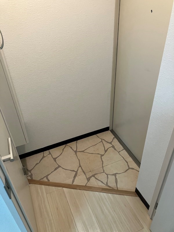 カレラ北大前 玄関