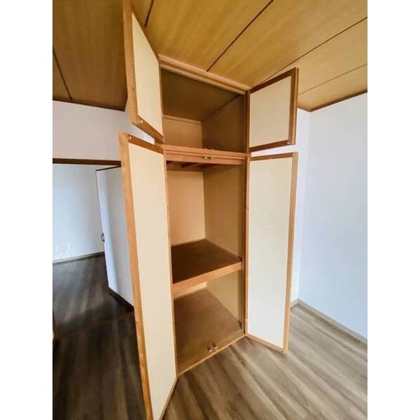 美園１２条ハイツ 収納