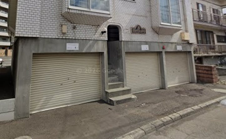 北海道札幌市東区北十七条東１８丁目 エントランス