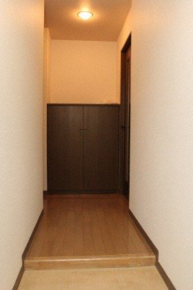 カーム北6条 玄関