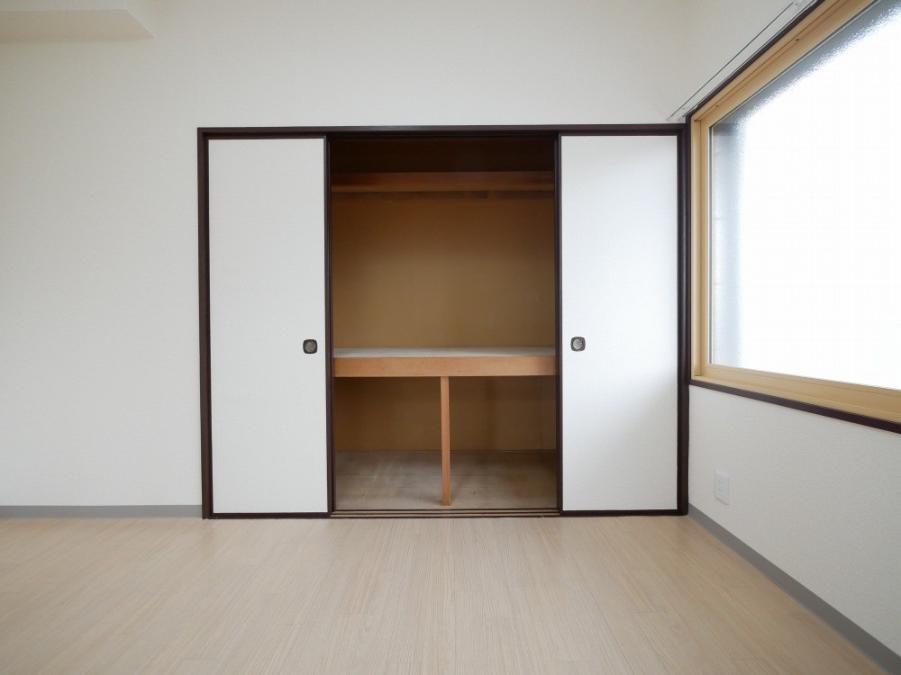 つくしハイツB 収納