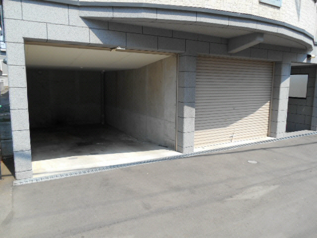 デジール北野 駐車場