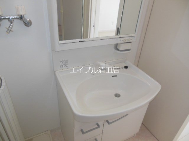 プルメリア 洗面所