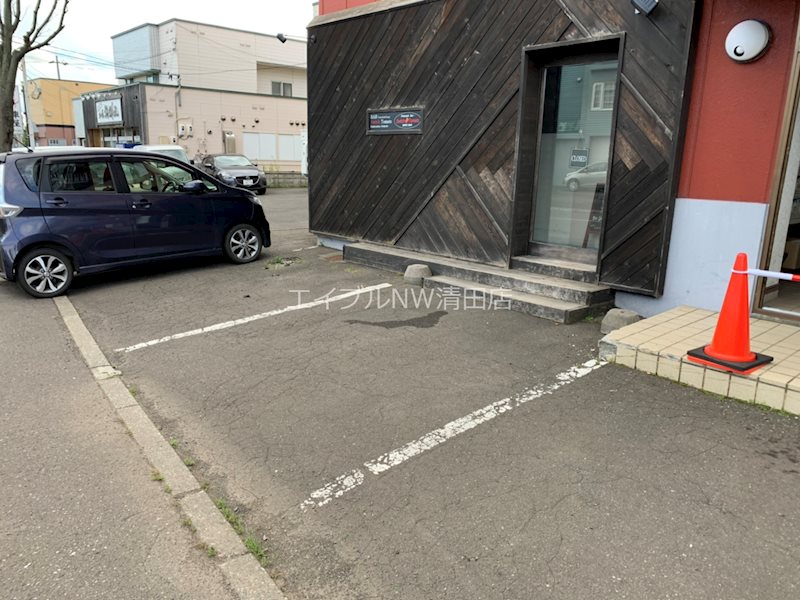 イーストホープ 駐車場