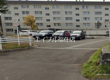 札幌西月寒団地6号棟 駐車場