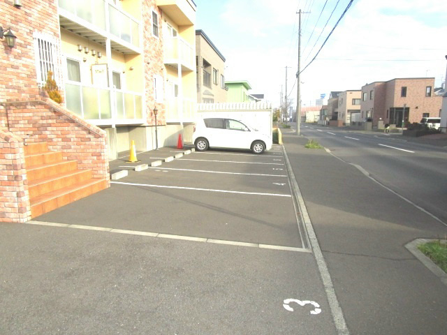 アベリアハイムあいの里 駐車場