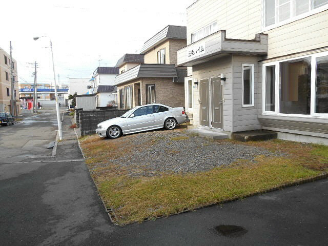 五条ハイム 駐車場
