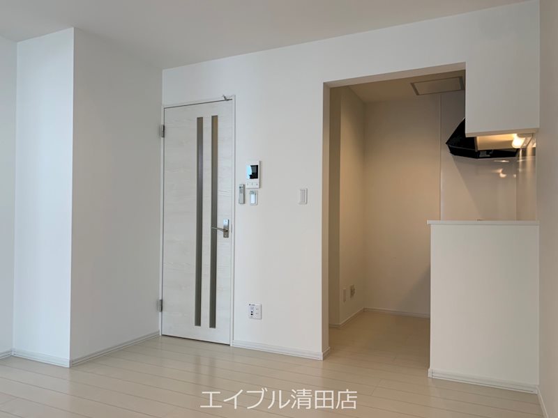 エクセレント　コンフォートB リビング