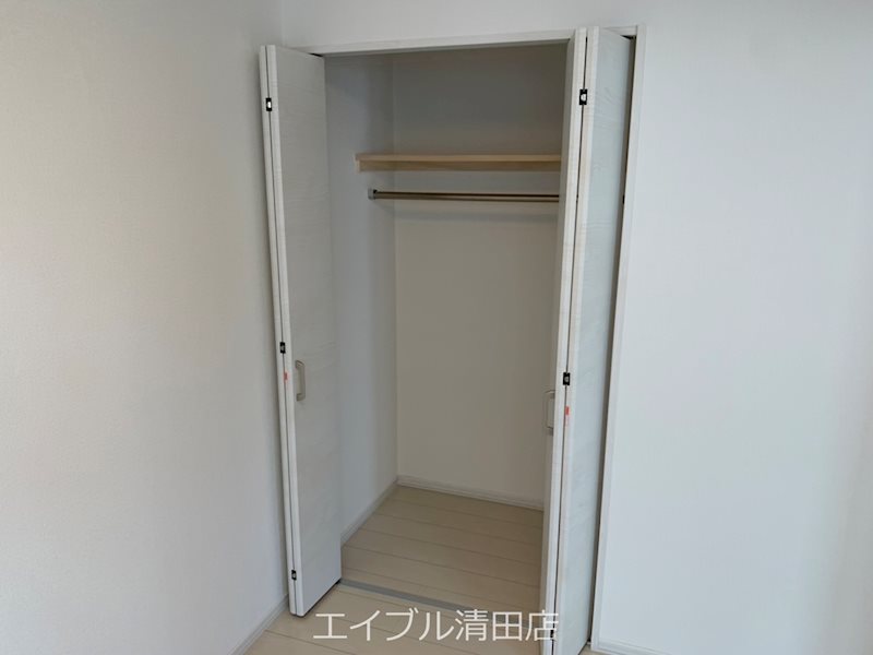 エクセレント　コンフォートB 収納