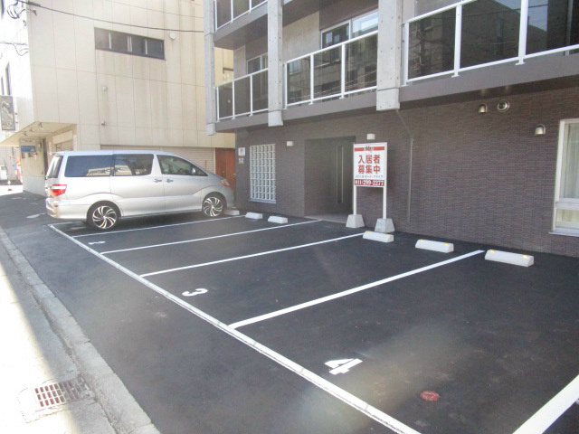 北海道札幌市東区北二十四条東１６丁目 駐車場