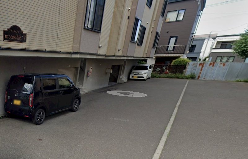 北海道札幌市東区北三十二条東７丁目 エントランス
