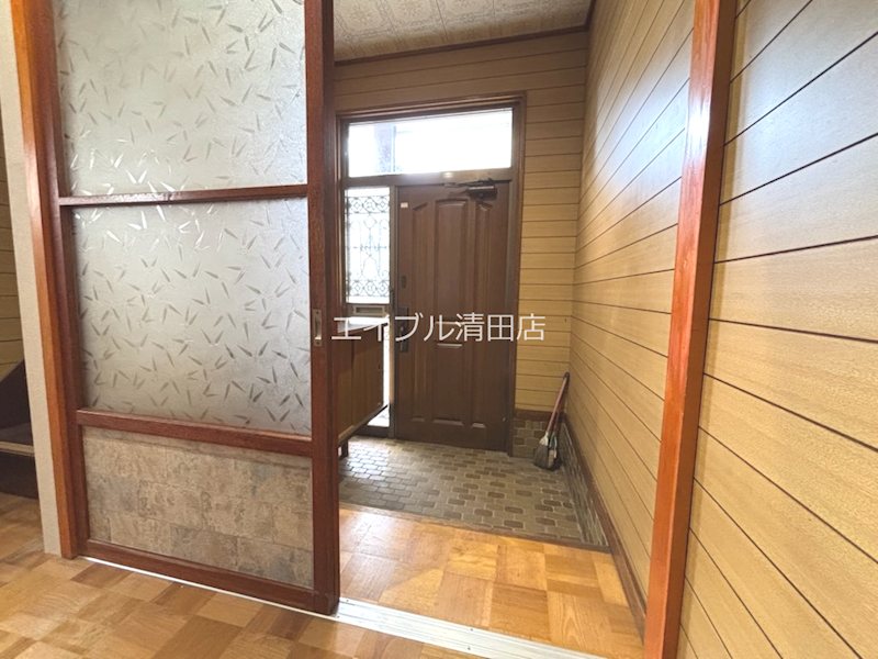 川沿1条6丁目　貸家 玄関