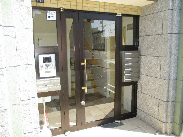 北海道札幌市東区北十六条東３丁目 エントランス