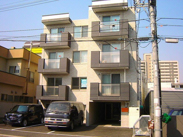 トライフォース12 外観