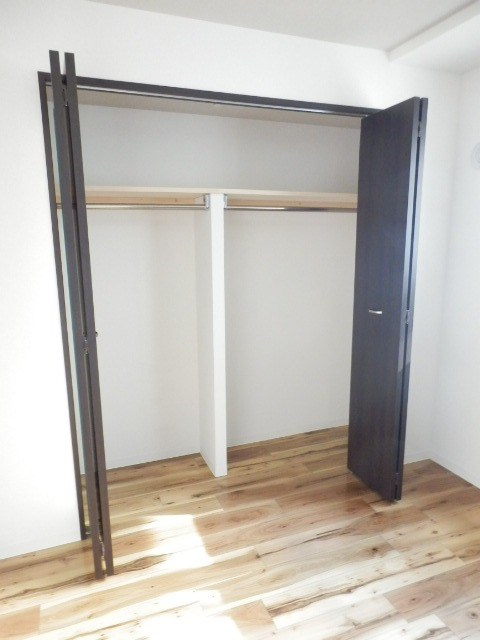 グラシアス北12条 収納