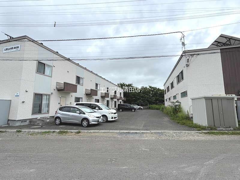 レガーメ北広島壱番館 駐車場