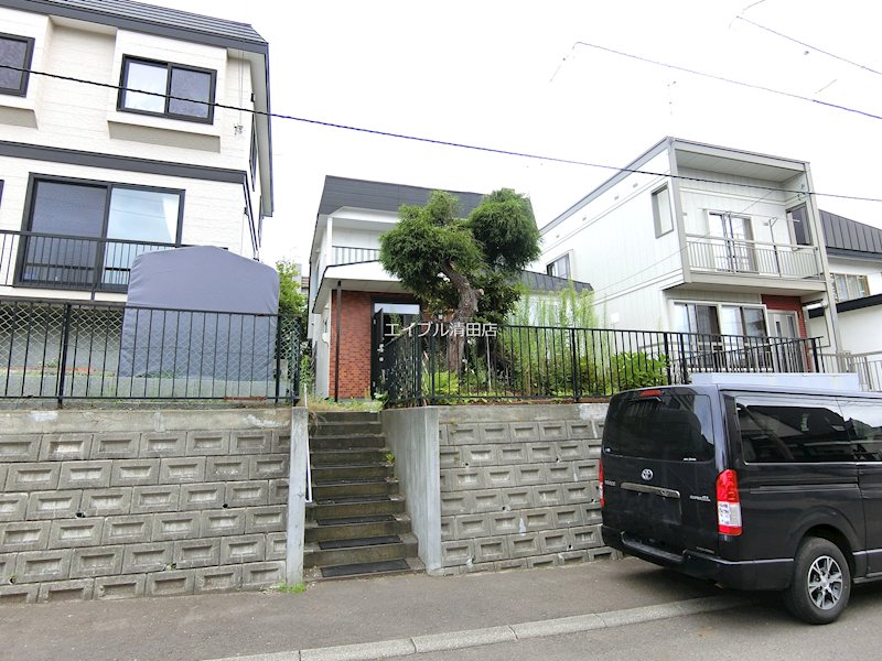 北ノ沢6丁目戸建 エントランス