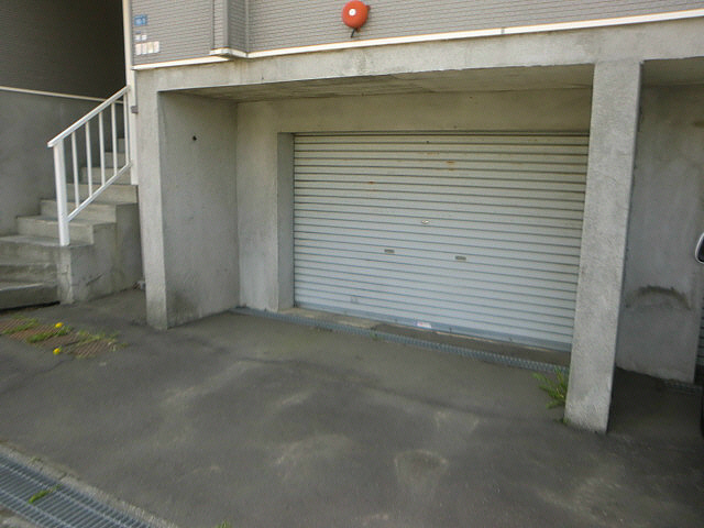 イーストヒル 駐車場