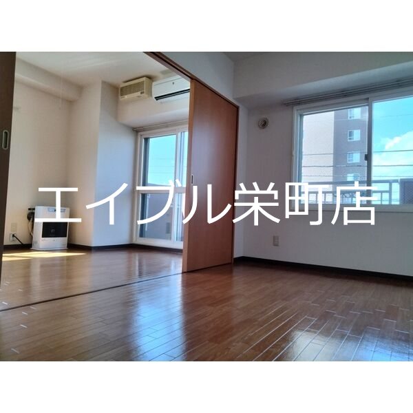 北海道札幌市東区北三十五条東１丁目 リビング