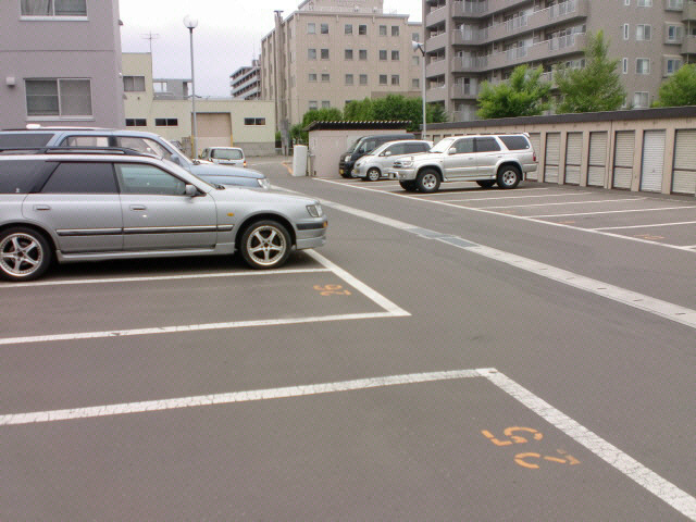 北海道札幌市東区北二十六条東１５丁目 駐車場