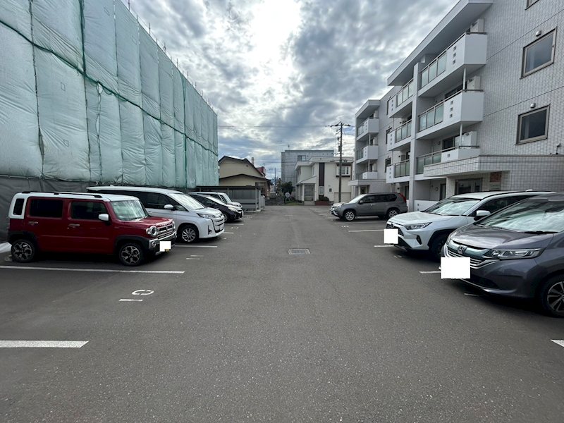 北海道札幌市東区北三十二条東１８丁目 駐車場