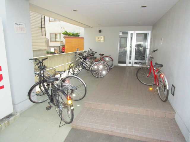 コートS&R エントランス
