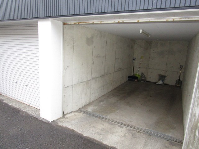 エミネンス北7条 駐車場