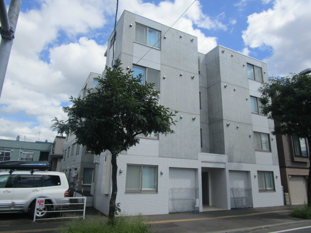 北海道札幌市東区北十八条東８丁目 エントランス