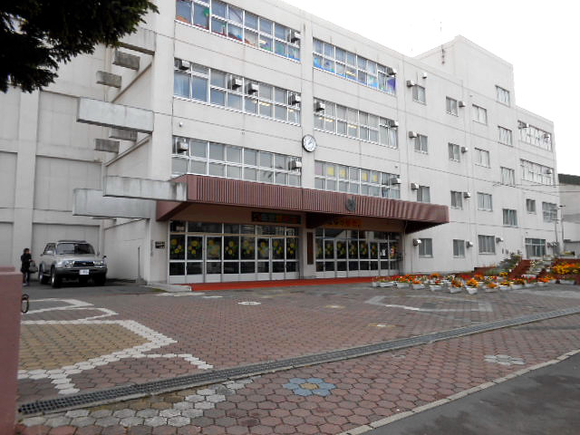 レジデンス北野ヒルズⅠ 小学校