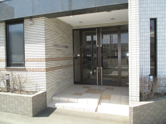 北海道札幌市東区北十八条東７丁目 エントランス