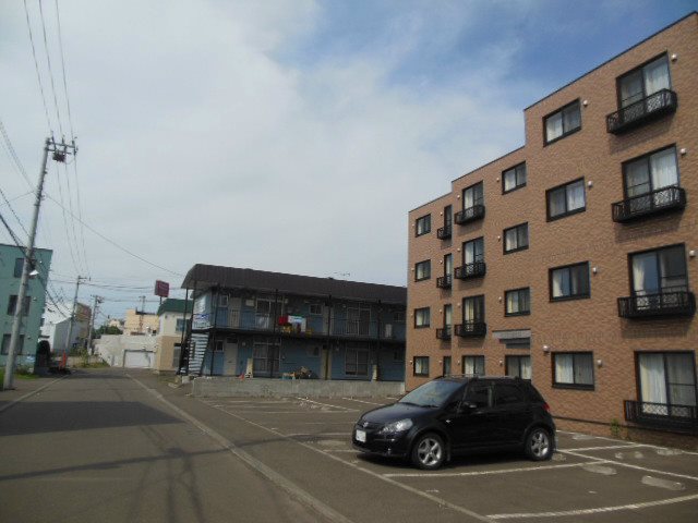 アビタ22　真栄1-2 駐車場