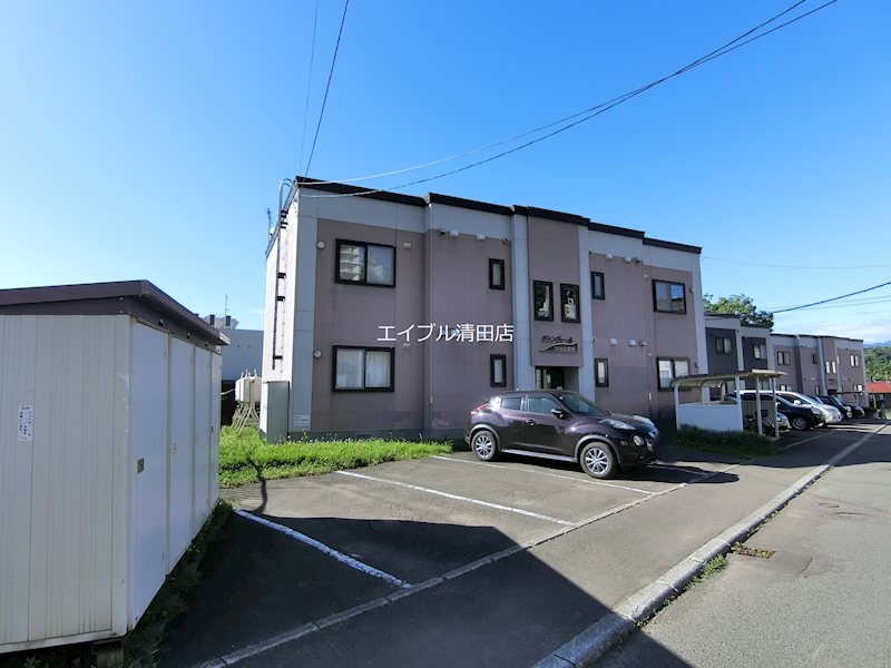 グランヴェール川沿 III 駐車場