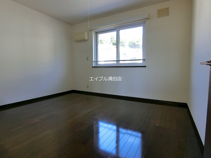 グランヴェール川沿 III その他