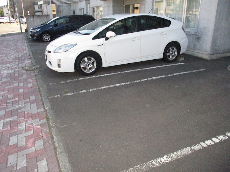北海道札幌市東区北十五条東１６丁目 駐車場