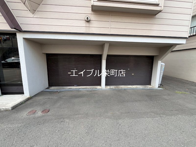 北海道札幌市東区本町一条５丁目 駐車場