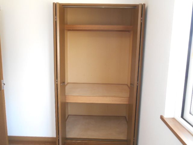 サンフォーレスト 収納